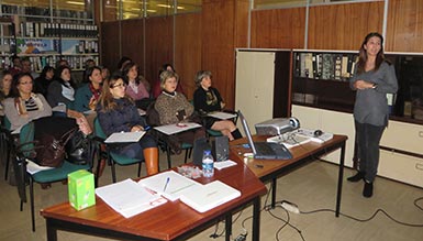 Formao no ISS de Coimbra, com a participao da Dr Cludia Nazareth, do Hospital Universitrio de Coimbra